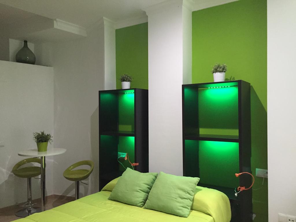 Apartamentos Gold Málaga Chambre photo