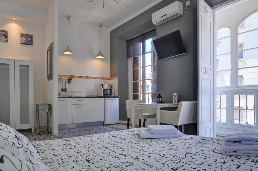 Apartamentos Gold Málaga Chambre photo