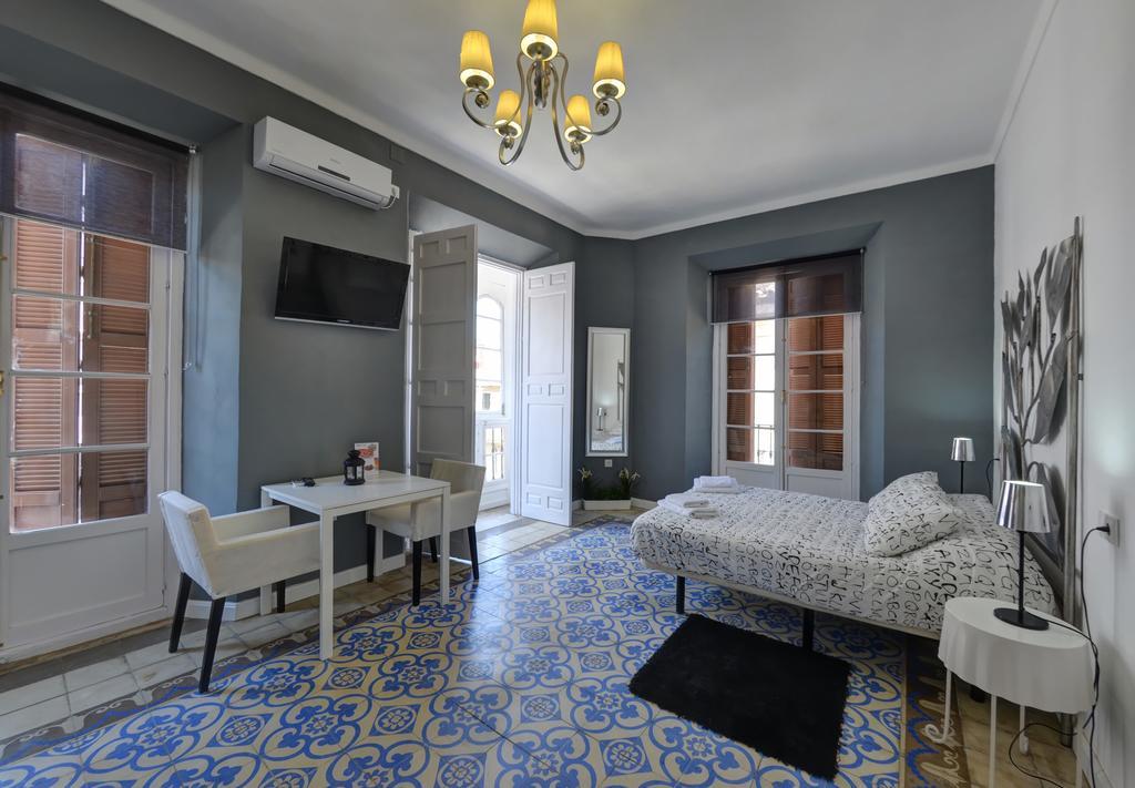 Apartamentos Gold Málaga Chambre photo
